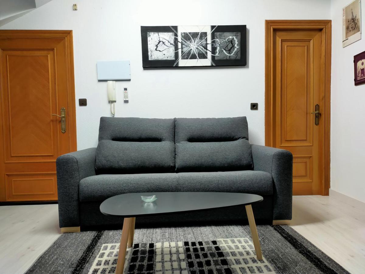 Apartamento En El Casco Antiguo De Ponferrada Exteriör bild